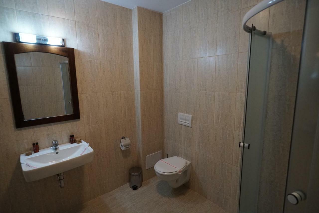 Conacul Lacurilor Hotel Băile Herculane Zewnętrze zdjęcie
