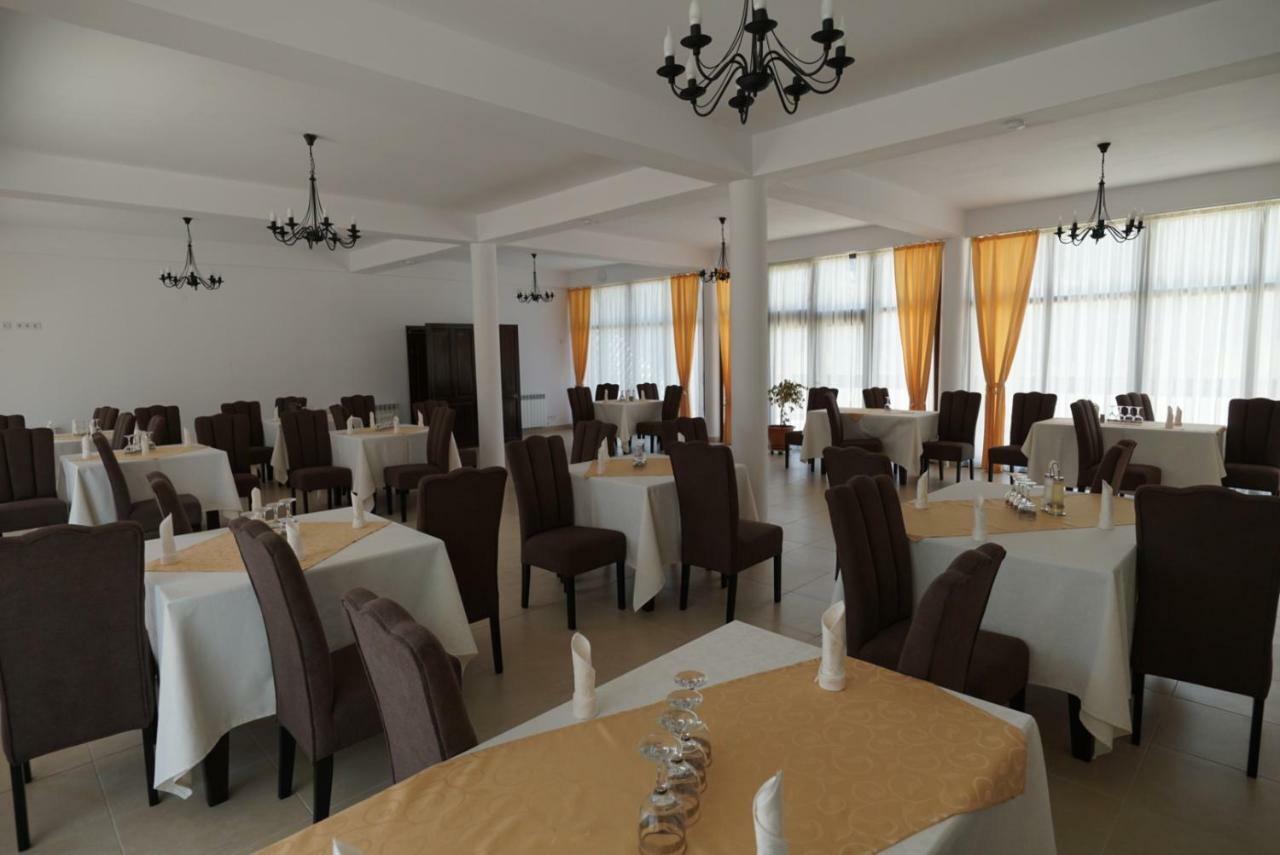 Conacul Lacurilor Hotel Băile Herculane Zewnętrze zdjęcie