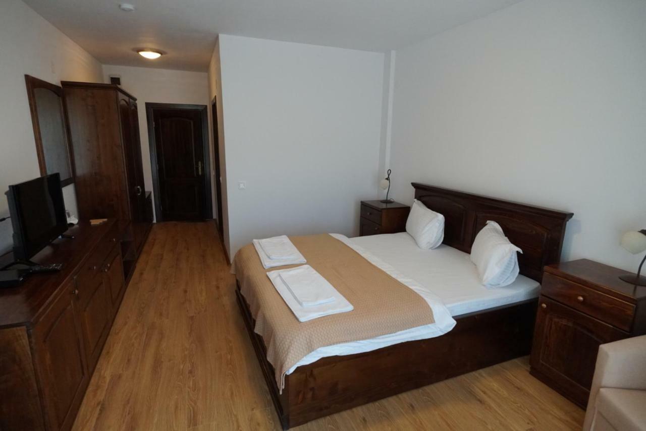Conacul Lacurilor Hotel Băile Herculane Zewnętrze zdjęcie