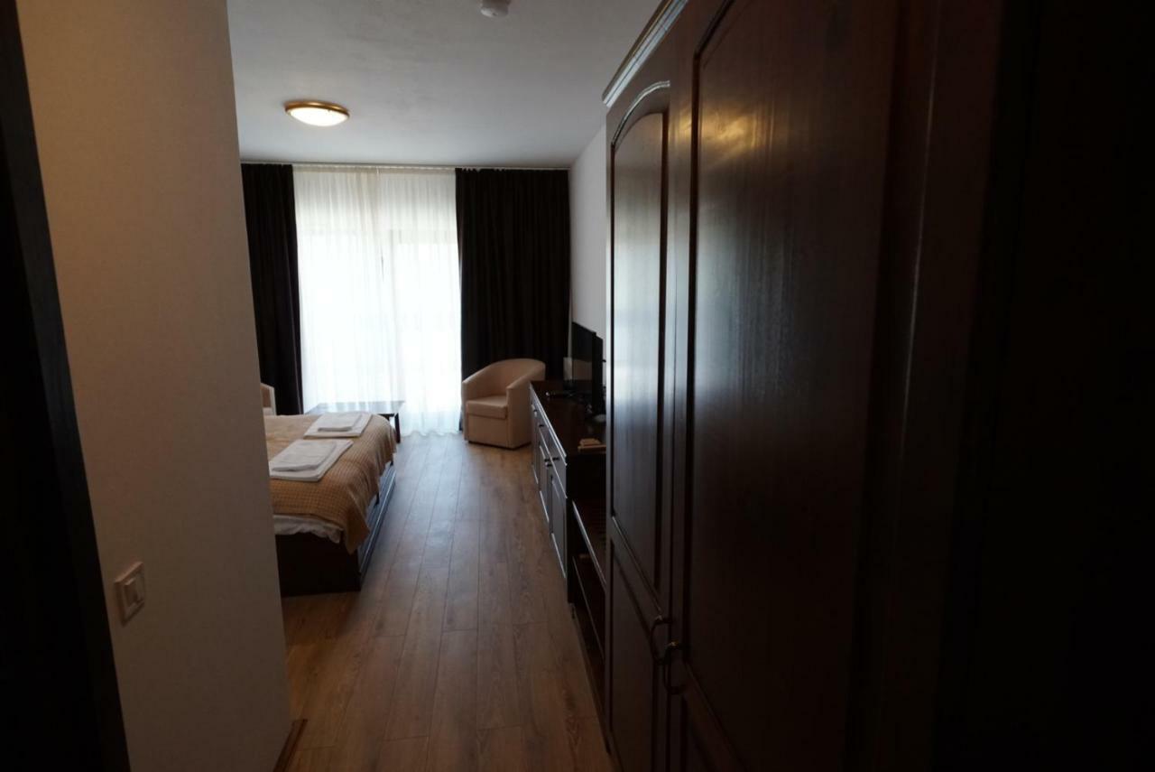 Conacul Lacurilor Hotel Băile Herculane Zewnętrze zdjęcie